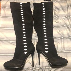 Jahmesia- Black with White Diamonds with original box